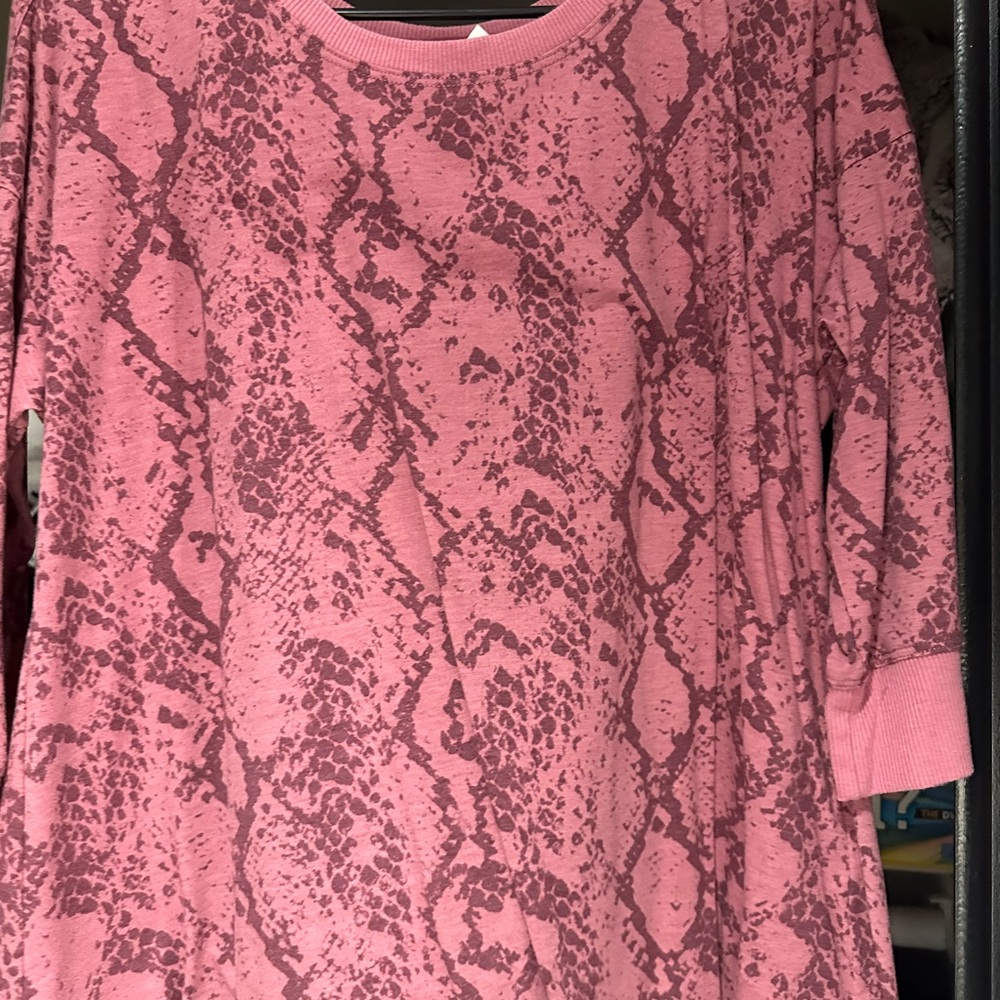 LuLaRoe Pink Patterned Short Sleeve Top